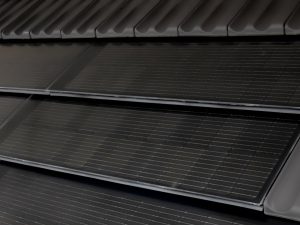 fotovoltaické moduly ve střešní skladbě